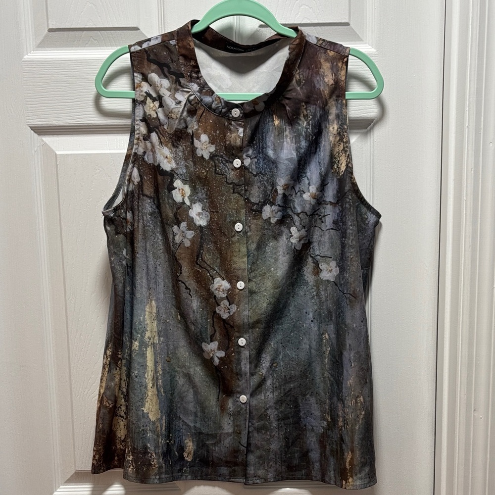 Floral Button-Down Sleeveless Blouse - Brown and Black